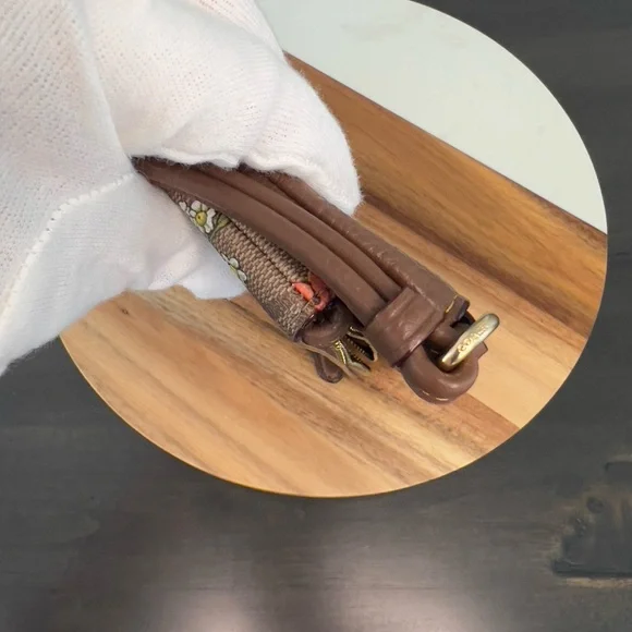 Coach Double Zip Wallet in Signature Canvas with Floral Print - Picture 6 of 12